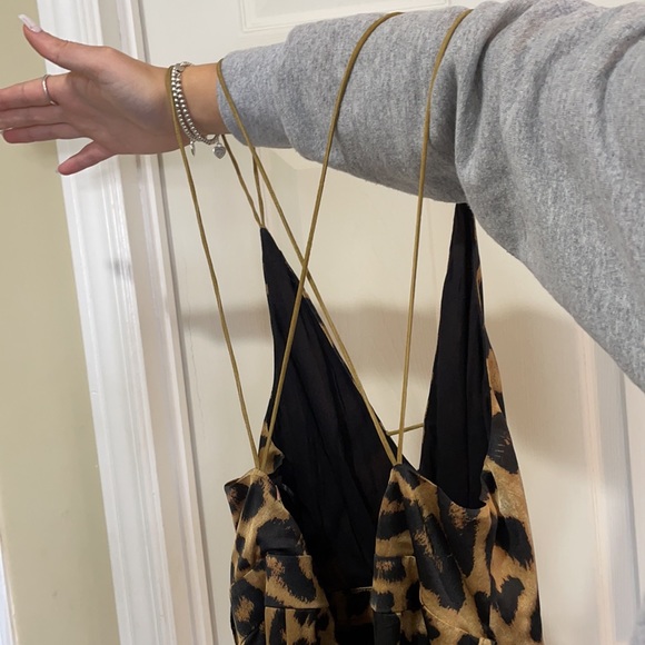 Cheetah jumpsuit - Picture 7 of 8